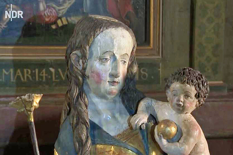 Holzskulptur von Maria mit dem Jesuskind
