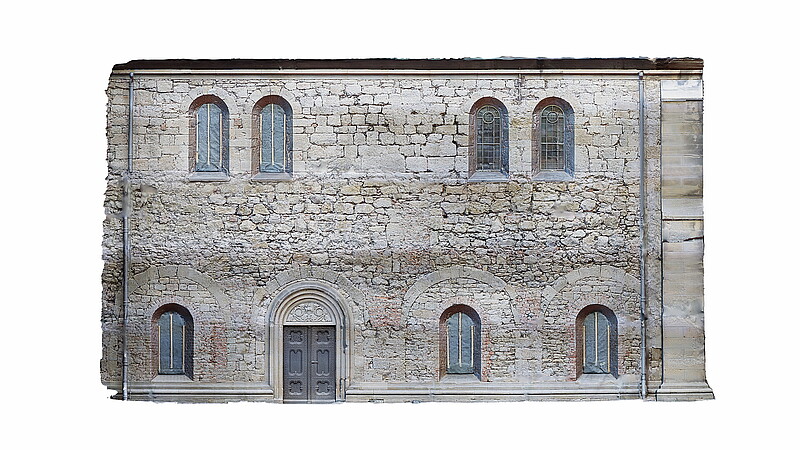 Die Darstellung eines Fassadenbereichs ohne Putz aus mehreren Fotos zusammengesetzt als Dokumentation des Zustandes.